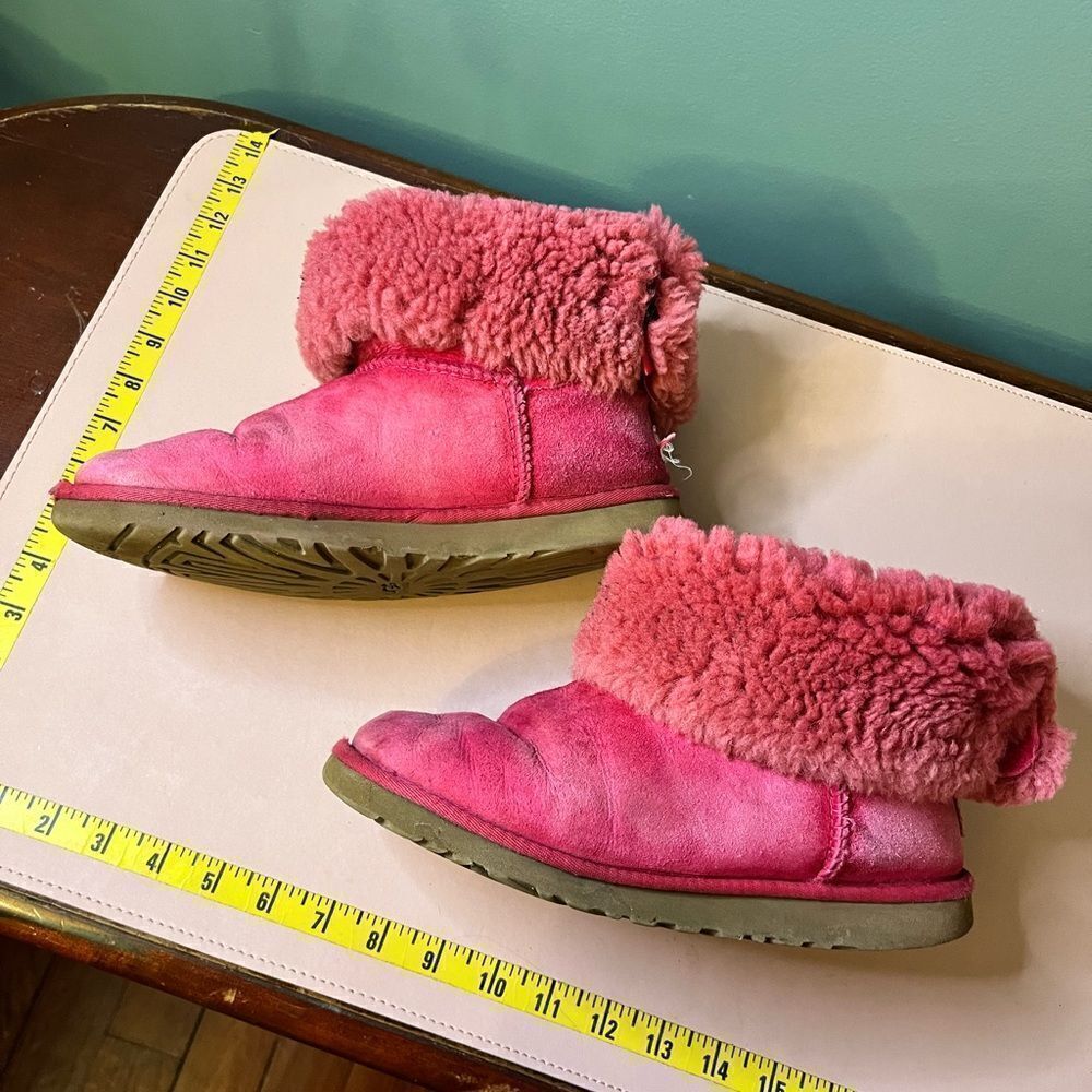 UGG Pink Boots With Bows Size 8 WORN USED